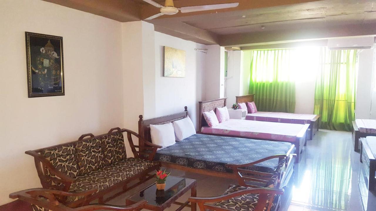 The Beehive Colombo Otel Dış mekan fotoğraf