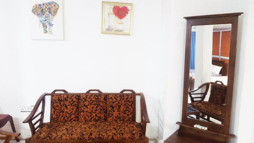 The Beehive Colombo Otel Dış mekan fotoğraf